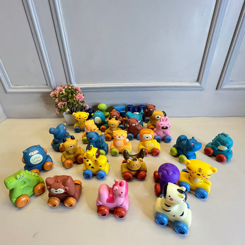 Animal Cars Bath Toys, Soft Rubber Vehicle Set,Push and Go Cars with Wheels for Kids