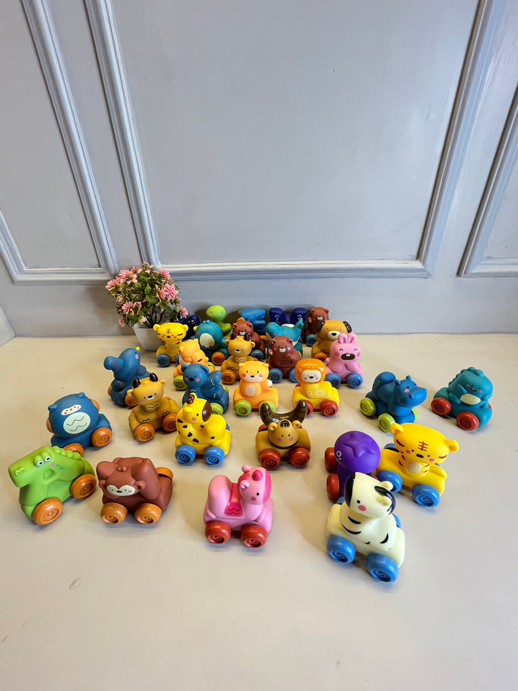 Animal Cars Bath Toys, Soft Rubber Vehicle Set,Push and Go Cars with Wheels for Kids
